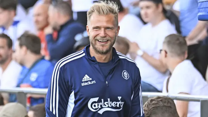 Paulus Arajuuren puoliso